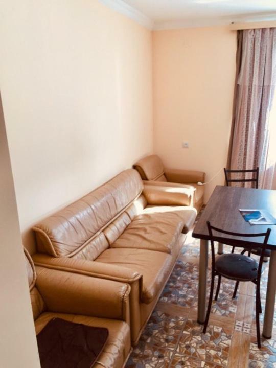 Bed and Breakfast Lali à Tbilissi Extérieur photo